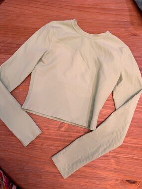 Lululemon Long Sleeve Ribbed Crop Top in Light Sage